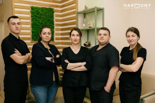 Команда стоматології Harmonydental 